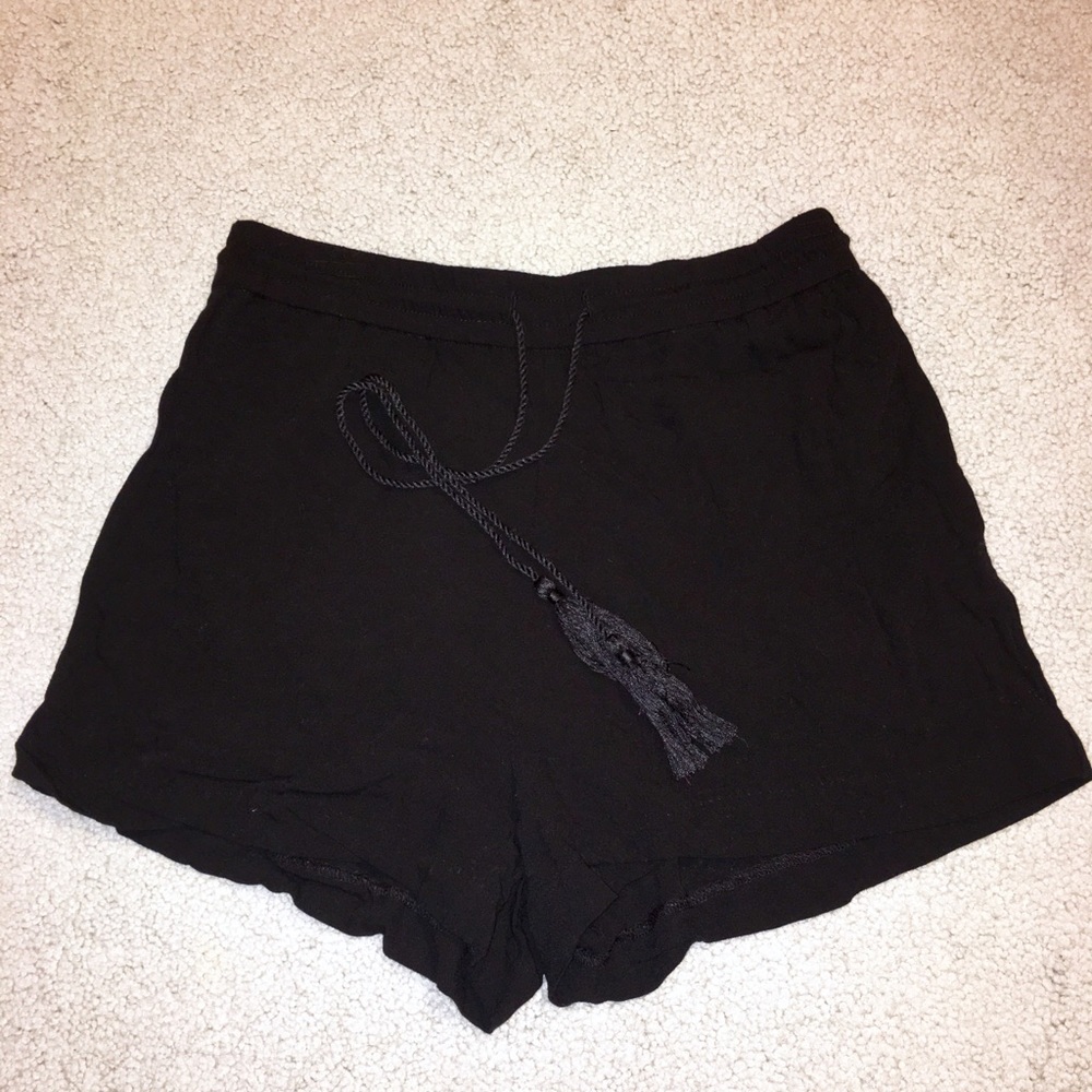 Black flowy summer shorts with pockets